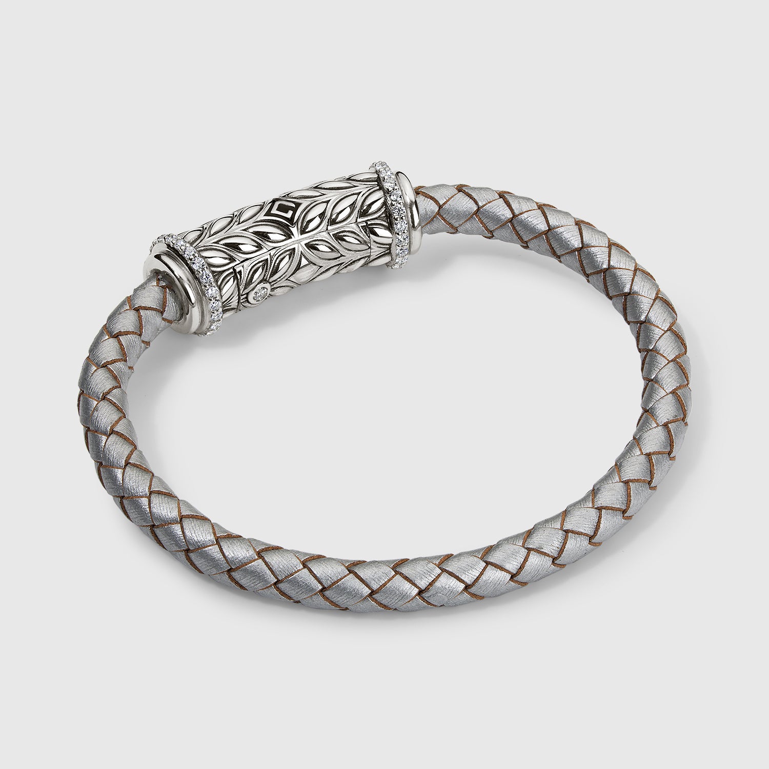 Daneila Léon women’s sterling silver bracelet with twisted silver leather strap and 0.62 carat lab-grown diamonds