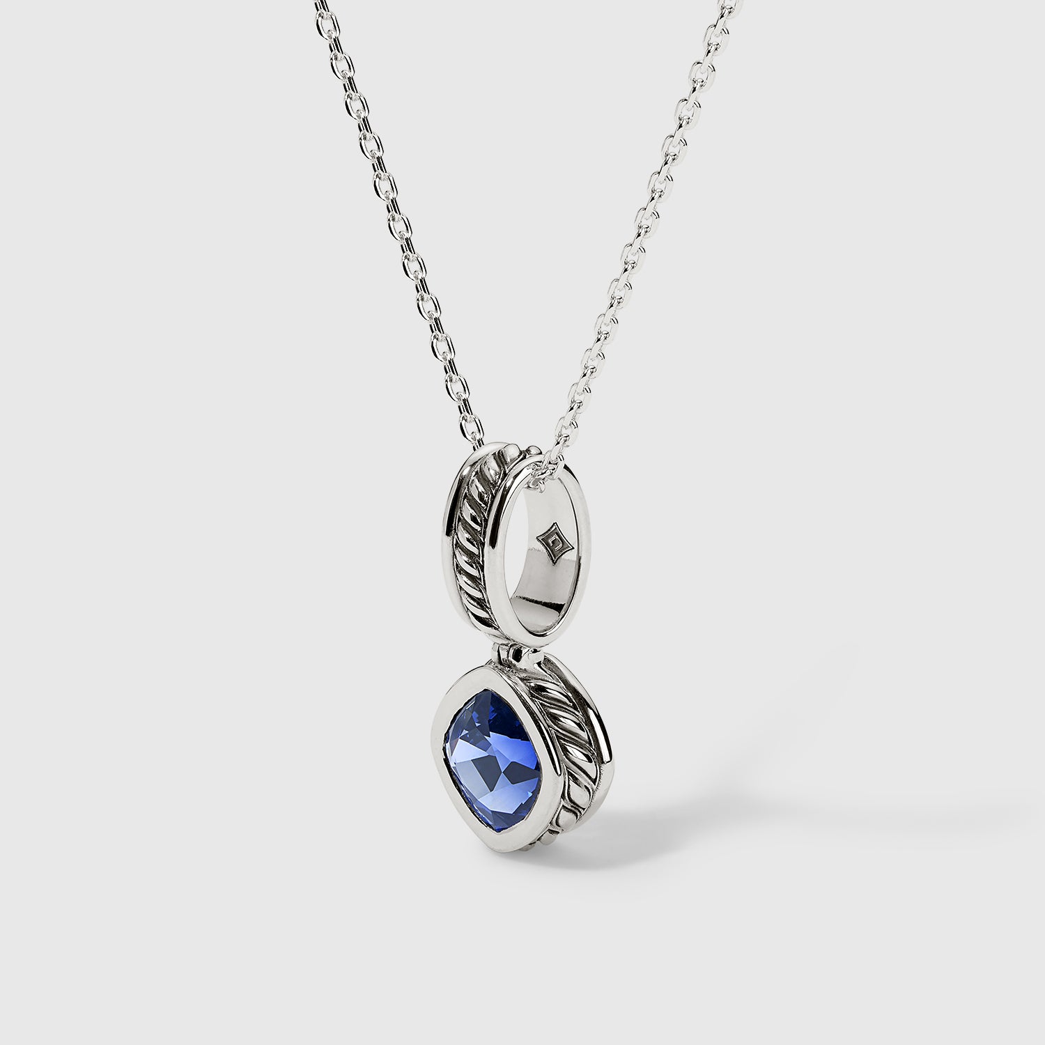 Daneila Léon silver Persian Shield leaf pendant with 2.65 carat cushion-cut lab-grown blue sapphire and 17-inch silver chain